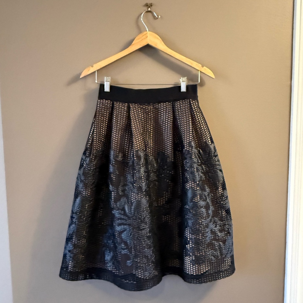 Chelsea28 Black Textured A-Line Skirt – Size XS